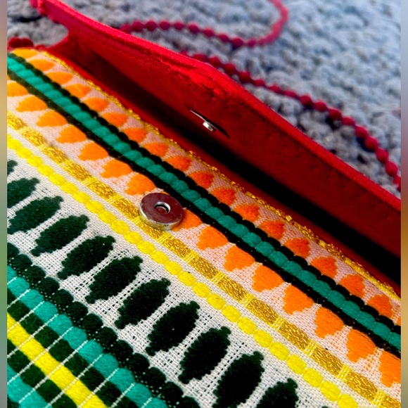 Handmade beautiful embroidery work Side bag - Picture 4 of 10